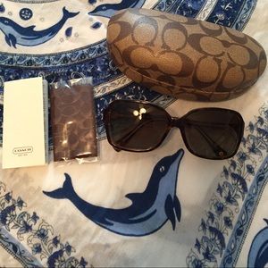 Coach Sunglasses 🕶 With Case Polarized